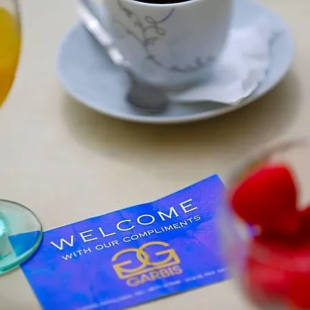 Garbis & Hotel 4*