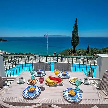 Garbis & Ξενοδοχείο 4*
